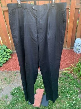 Classic Black Men's Dress Pants - Tailored Fit